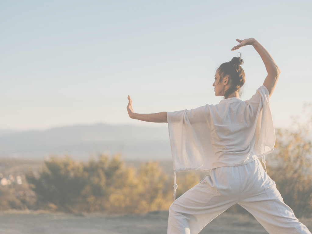 Bouger sans s’épuiser : 4 types d’activités physiques douces et anti-inflammatoires